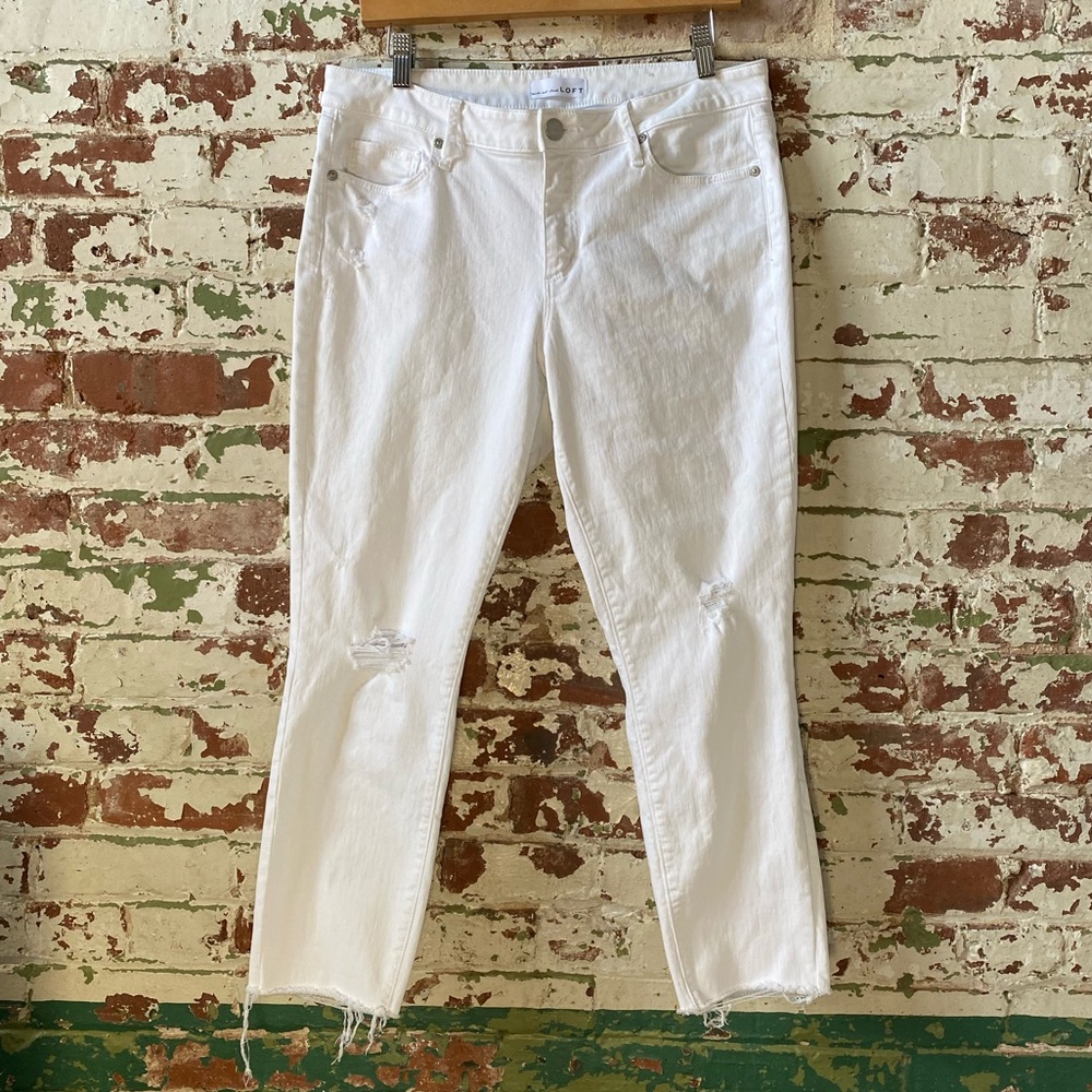 LOFT | Distressed Curvy Skinny Crop Jean